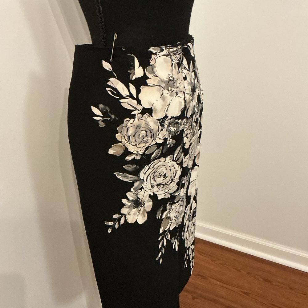 White House Black Market Black and Cream Floral Midi Skirt - Picture 5 of 9